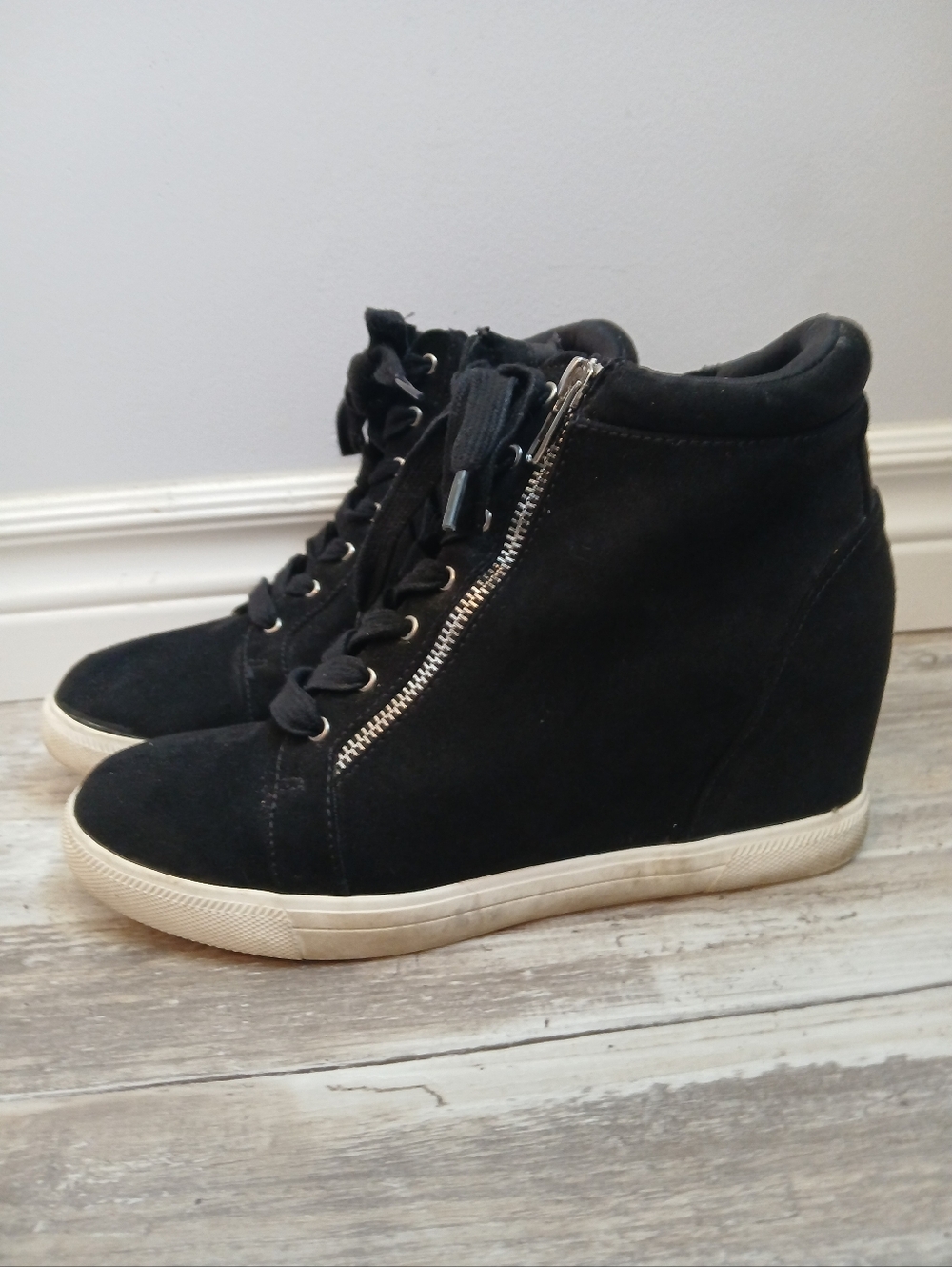 Maurices Laney Black Lace-Up Sneaker Wedge Size 10 SuperCush
